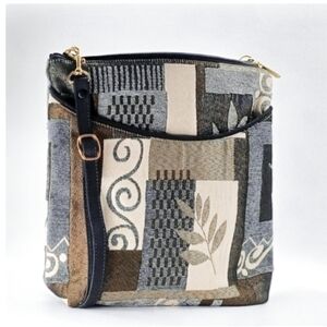 NWT D'Amour Maggie MultiPocket Chenille Tapestry Crossbody Bag Designer Danny K.